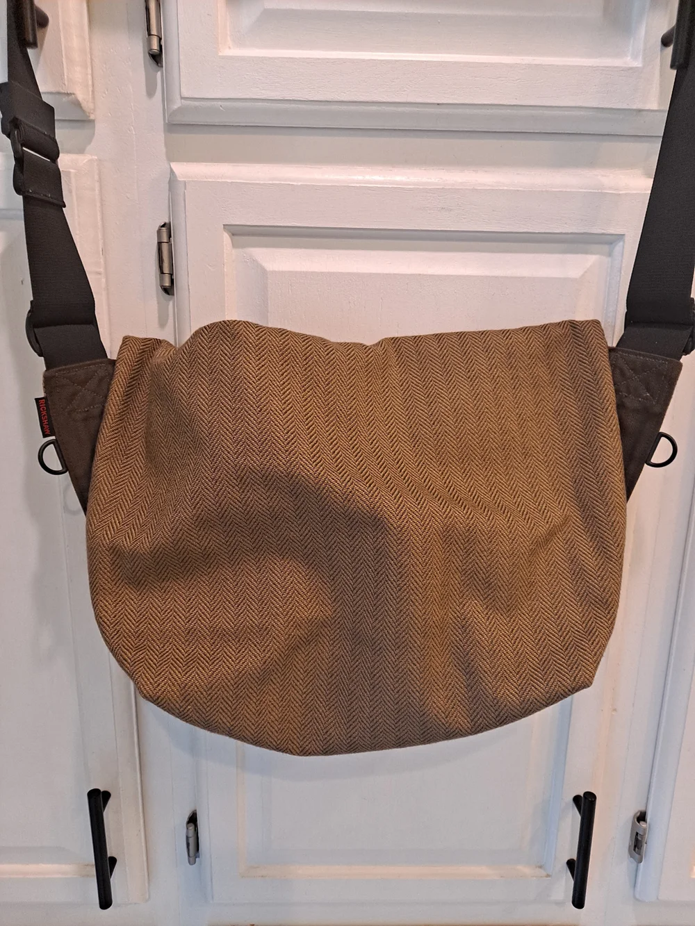 Rickshaw Performance Tweed Tan Herringbone Messenger Burgundy Trim Bagworks Zero